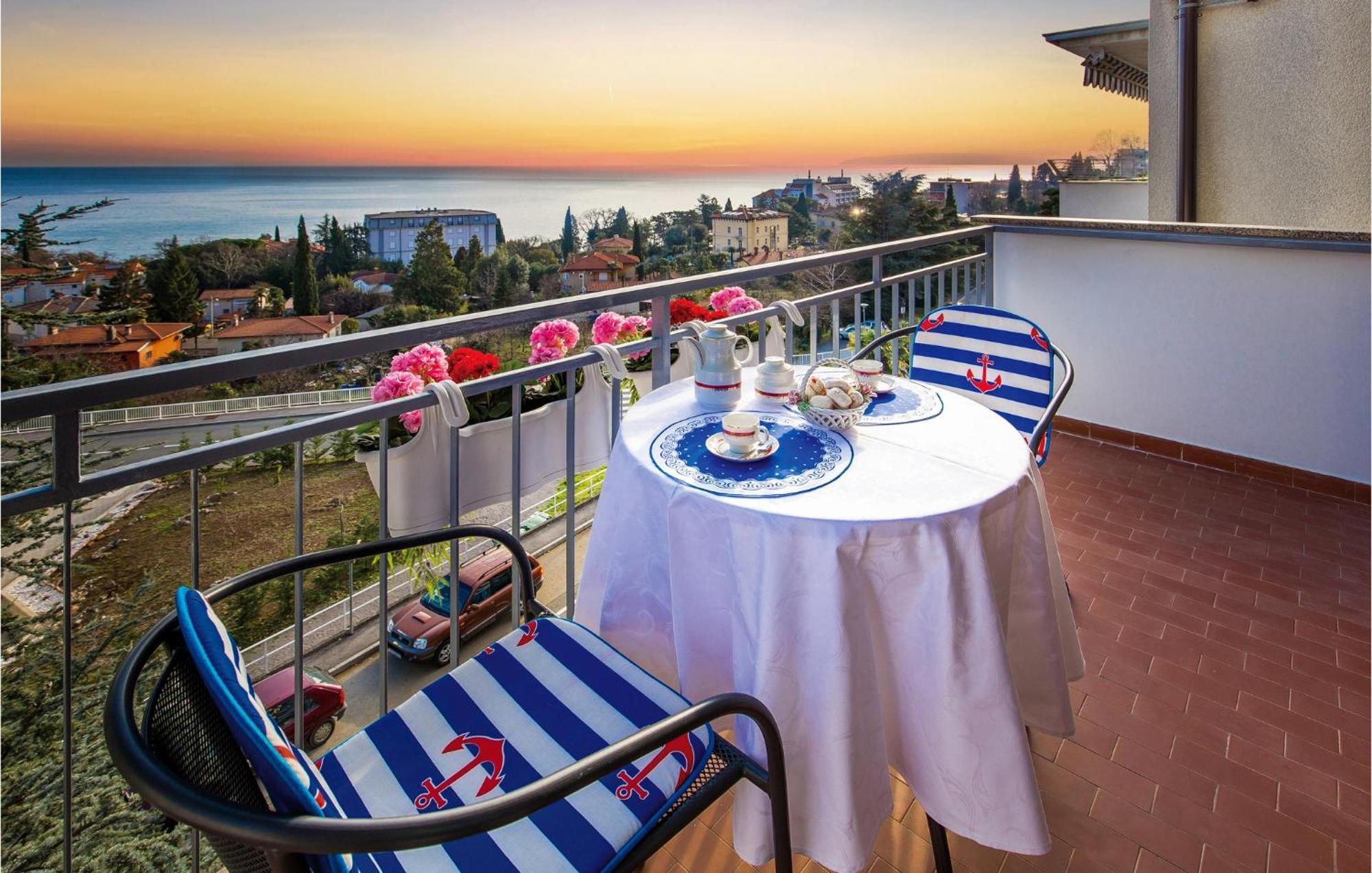 Nice Apartment In Lovran With House Sea View ภายนอก รูปภาพ